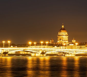 Исаакиевский собор и Благовещенский мост