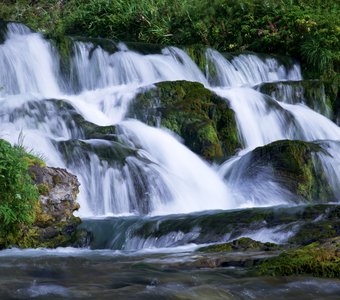 Малый водопад Командорских островов