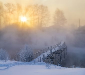 Солнце в морозном тумане