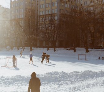 Хоккей на Чистых прудах. Москва