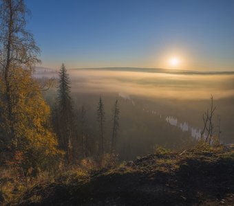 У обрыва на Усьвинских столбах