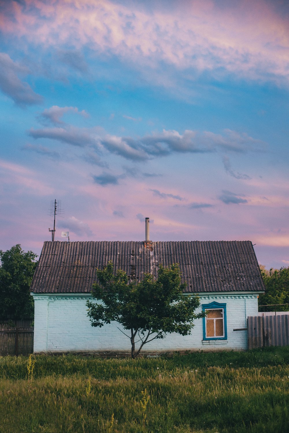 Розовый закат на хуторе