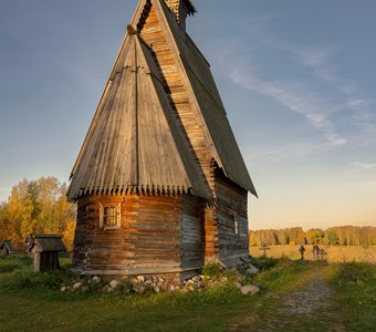 Церковь Воскресения Христова на горе Левитана в Плёсе