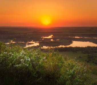 Закат над старицей