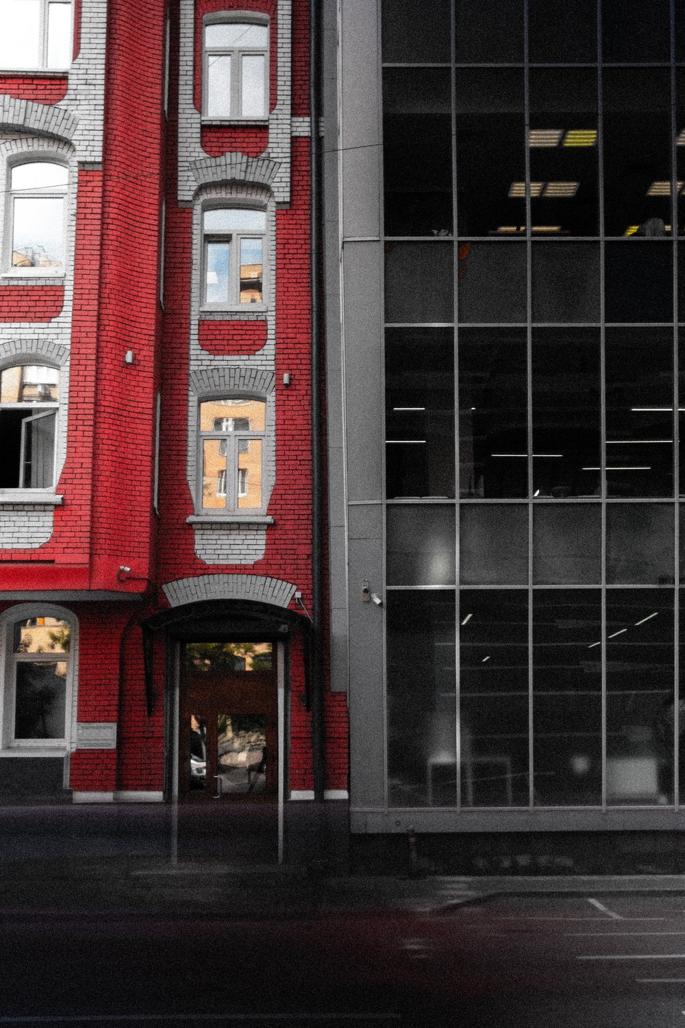 Среди шума и суматохи