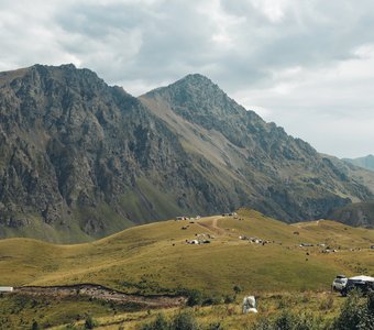 Кемпинг у горы Каракая