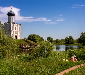 На Боголюбовом лугу