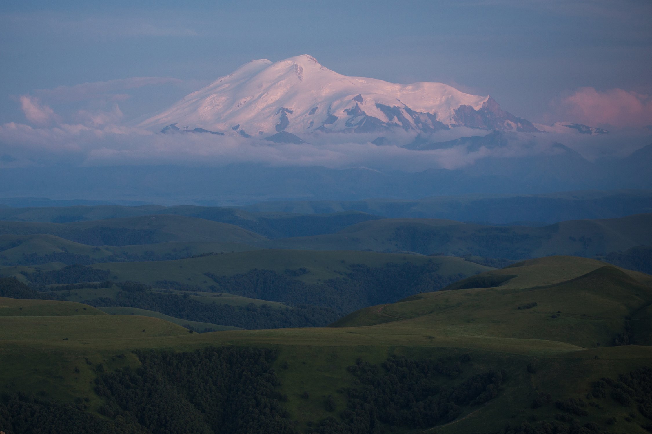 Парящий в облаках
