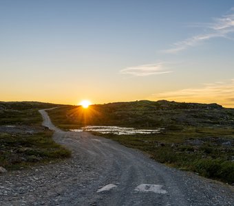 Солнца любого цвета в Пути Stiver, доброй дороги пират.