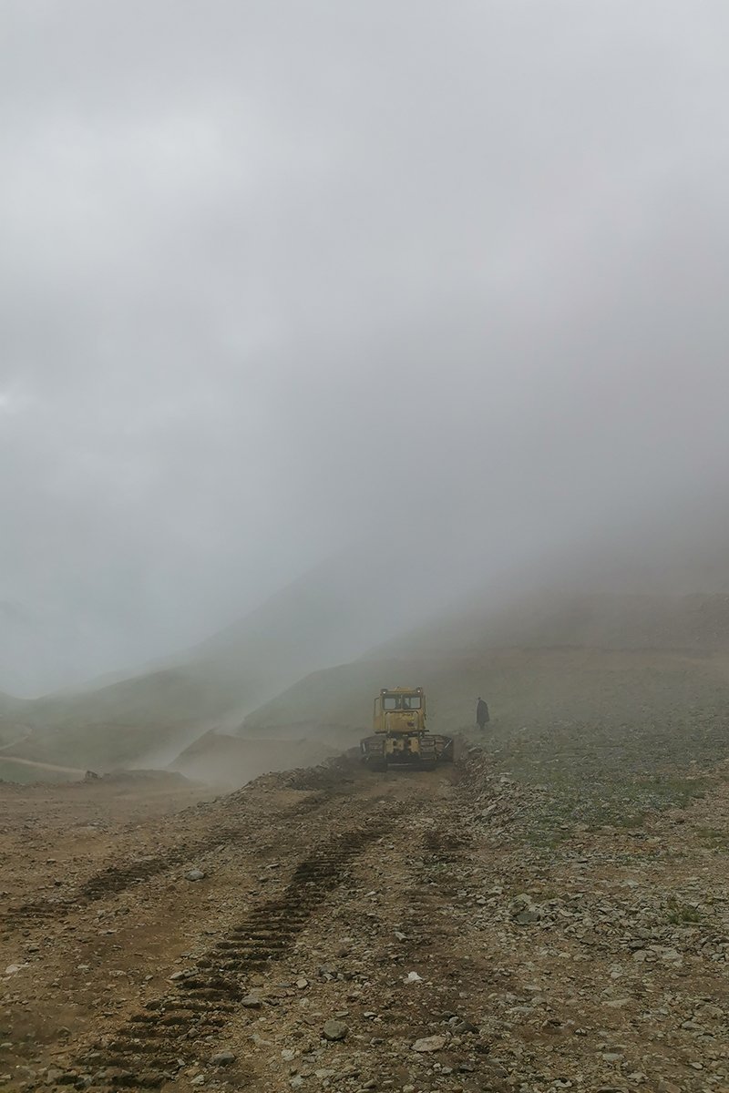 Дорога за облака, которую строят не боги, а люди
