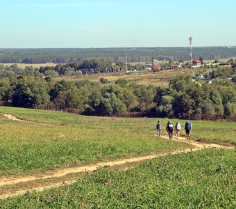 В даль ведет дорога