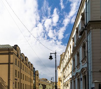 В Нащокинском переулке