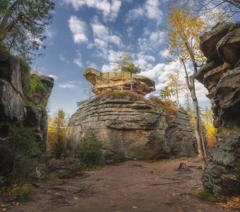 Осень на улице Каменного города