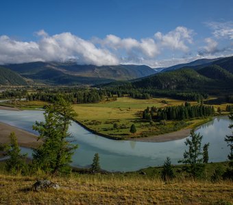 Слияние рек Джазатор и Ак-Алаха, начало реки Аргут в Южном Алтае