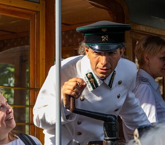 Глубокоуважаемый Вагоноуважатый