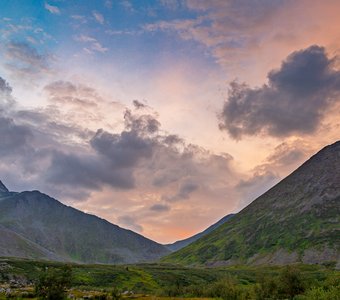 Закат в Уральских горах