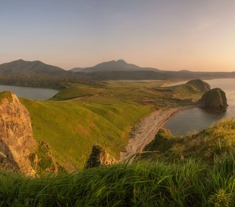 Закат с видом на вулкан