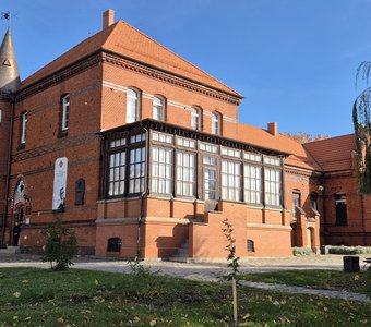 О чем молчат стены