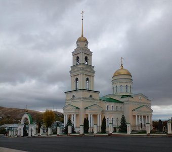 Кафедральный собор Живоначальной Троицы