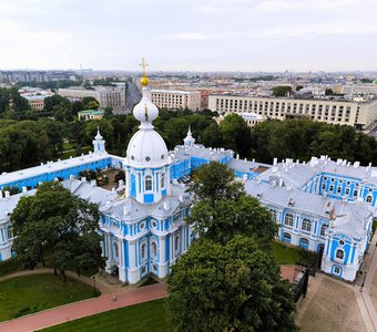 Смольный собор - православный храм в Санкт-Петербурге