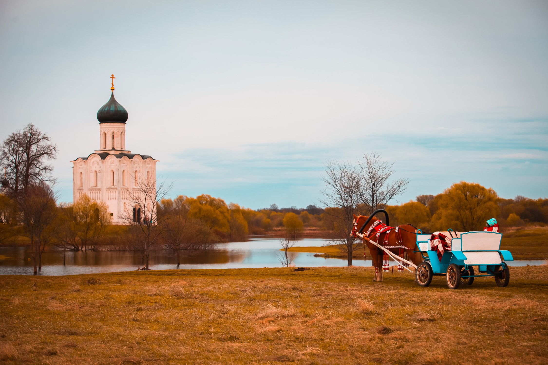 Затопленный путь к храму