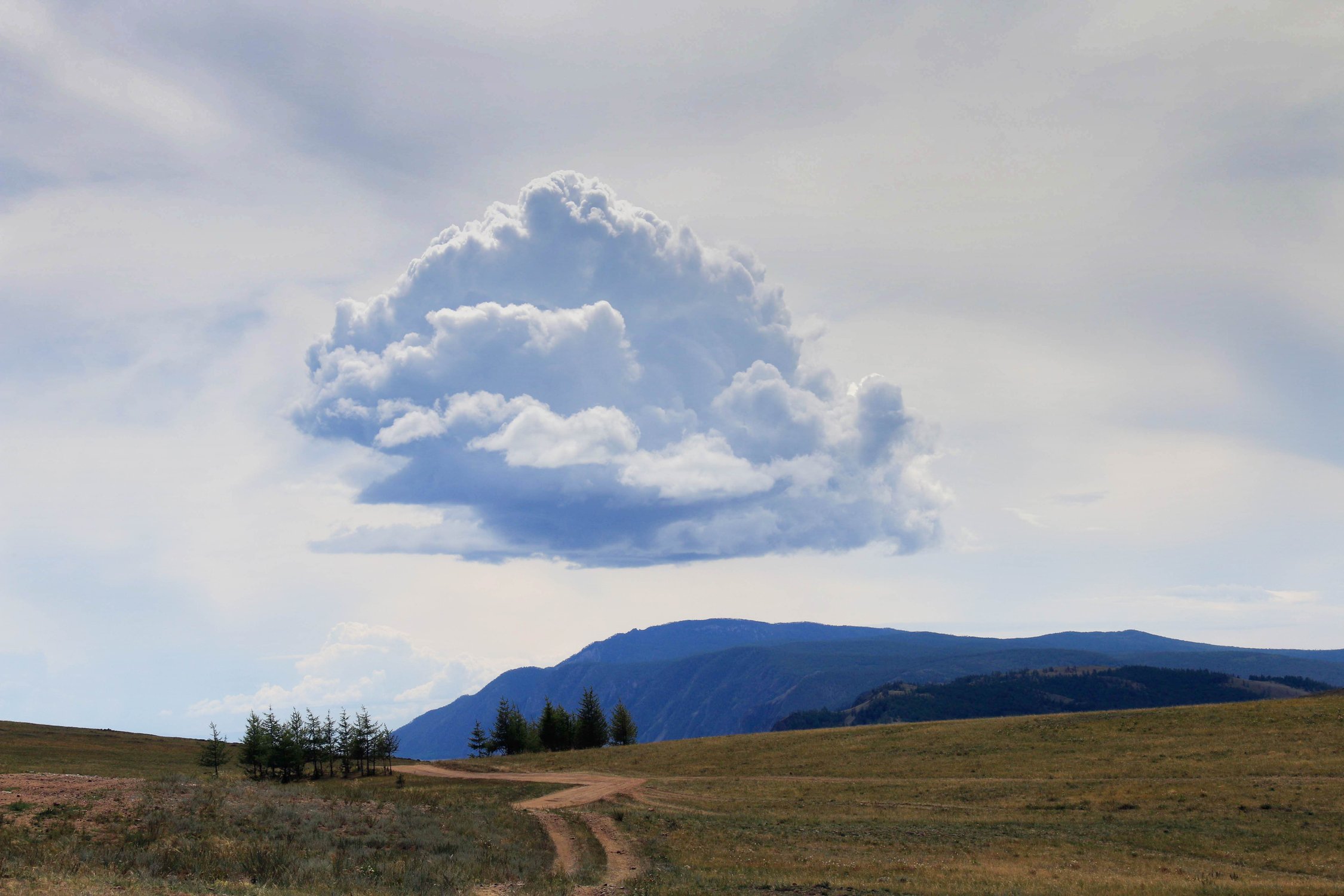 Дорога к облакам на острове Ольхон