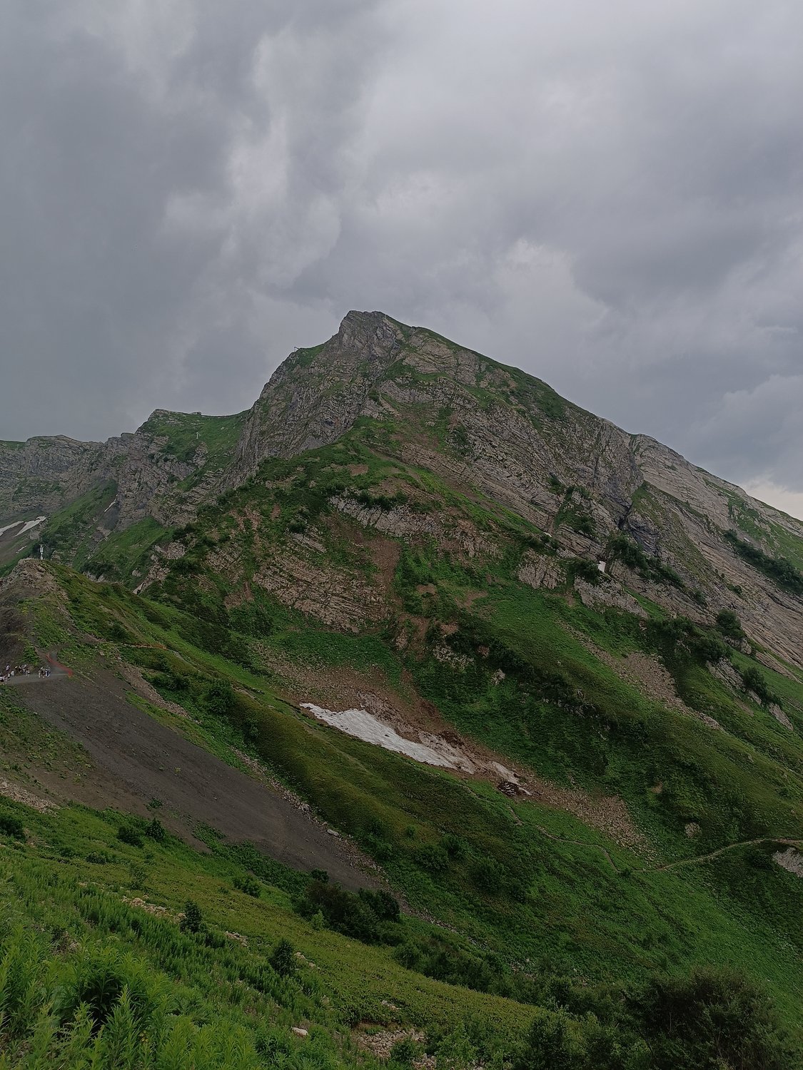 Горы перед ливнем