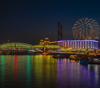 МОСТ -БОГДАНА ХМЕЛЬНИЦКОГО