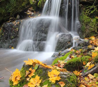 Осенний Водопад