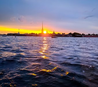 Закат на Неве