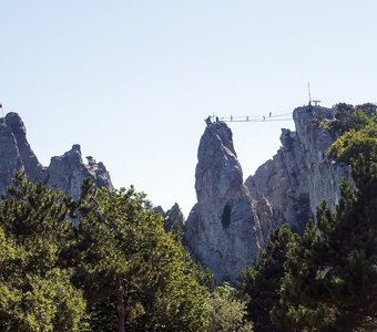 Зубцы Ай-Петри и подвесной мост