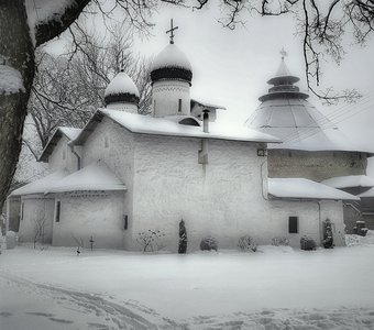 Зима. Осень. Храм Рождества и Покрова от Пролома