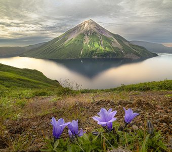Остров Онекотан на закате