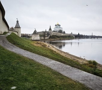 Вокруг Псковской крепости