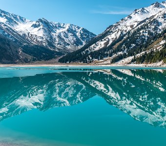 Казахстан, Большое алматинское озеро. Май 2024