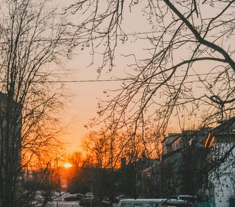 Час дня и декабрьское солнце в Кандалакше