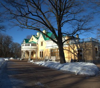 Дворец в парке Александрия, Петергоф