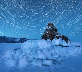 Треки звёзд над Еленкой, Байкал, Иркутская область