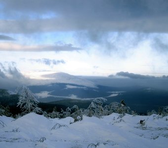 Возле Семичеловьей и перевалом Сухогорского