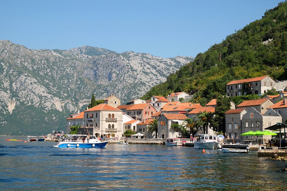Черногория введет визы для россиян: когда это произойдет