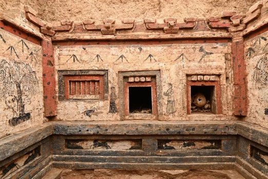 Археологи нашли в Китае древние роскошные гробницы