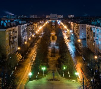 Вдоль улицы