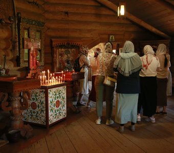 Новосаратовка, памятник деревянного зодчетва, храм, крещение