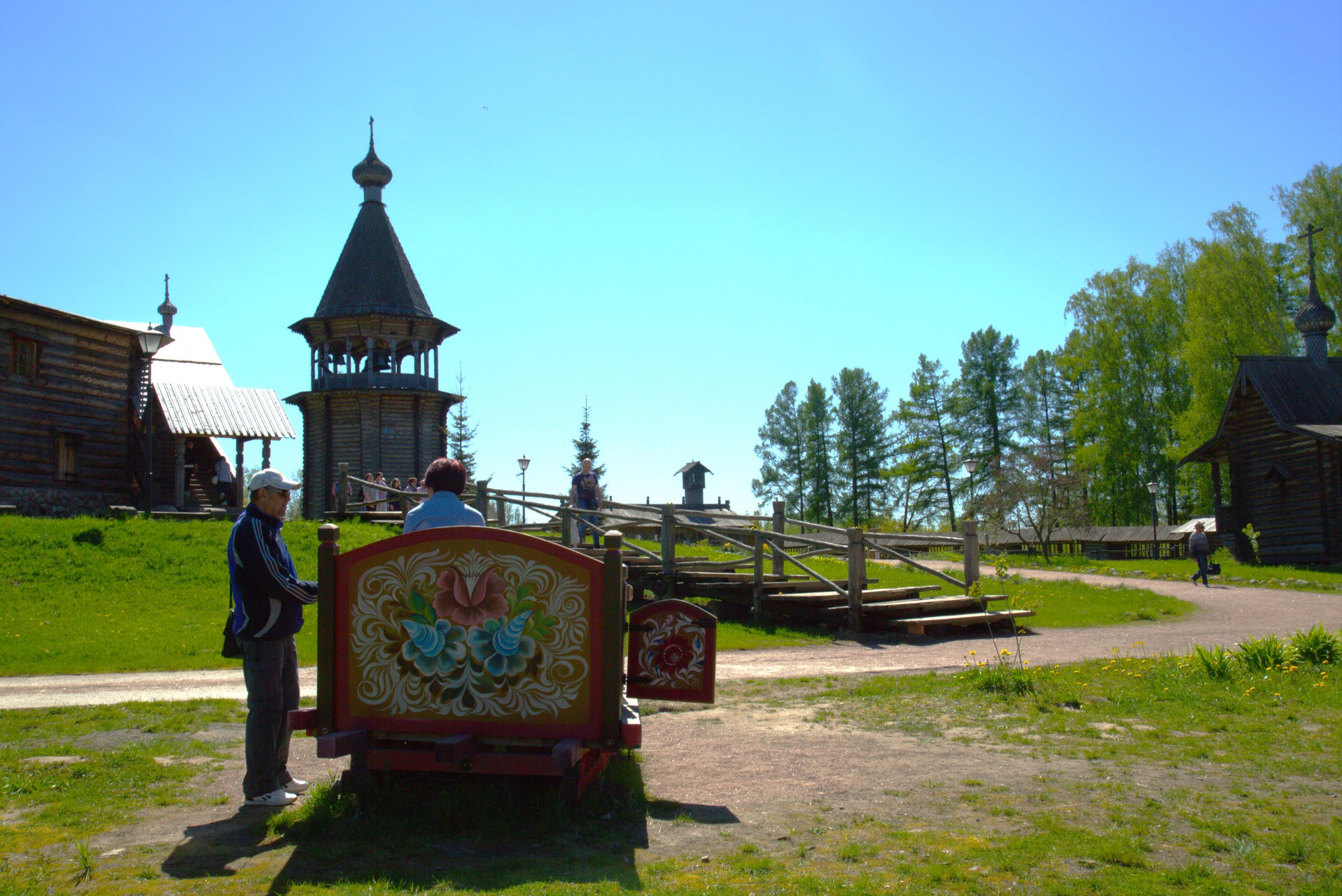 Новосаратовка, памятник деревянного зодчества, колокольня