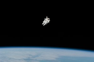 Свершилось: астронавты смогут пить свою мочу в открытом космосе