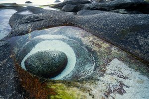 Точка на карте: древний «Глаз дракона» в Норвегии. Как он появился?