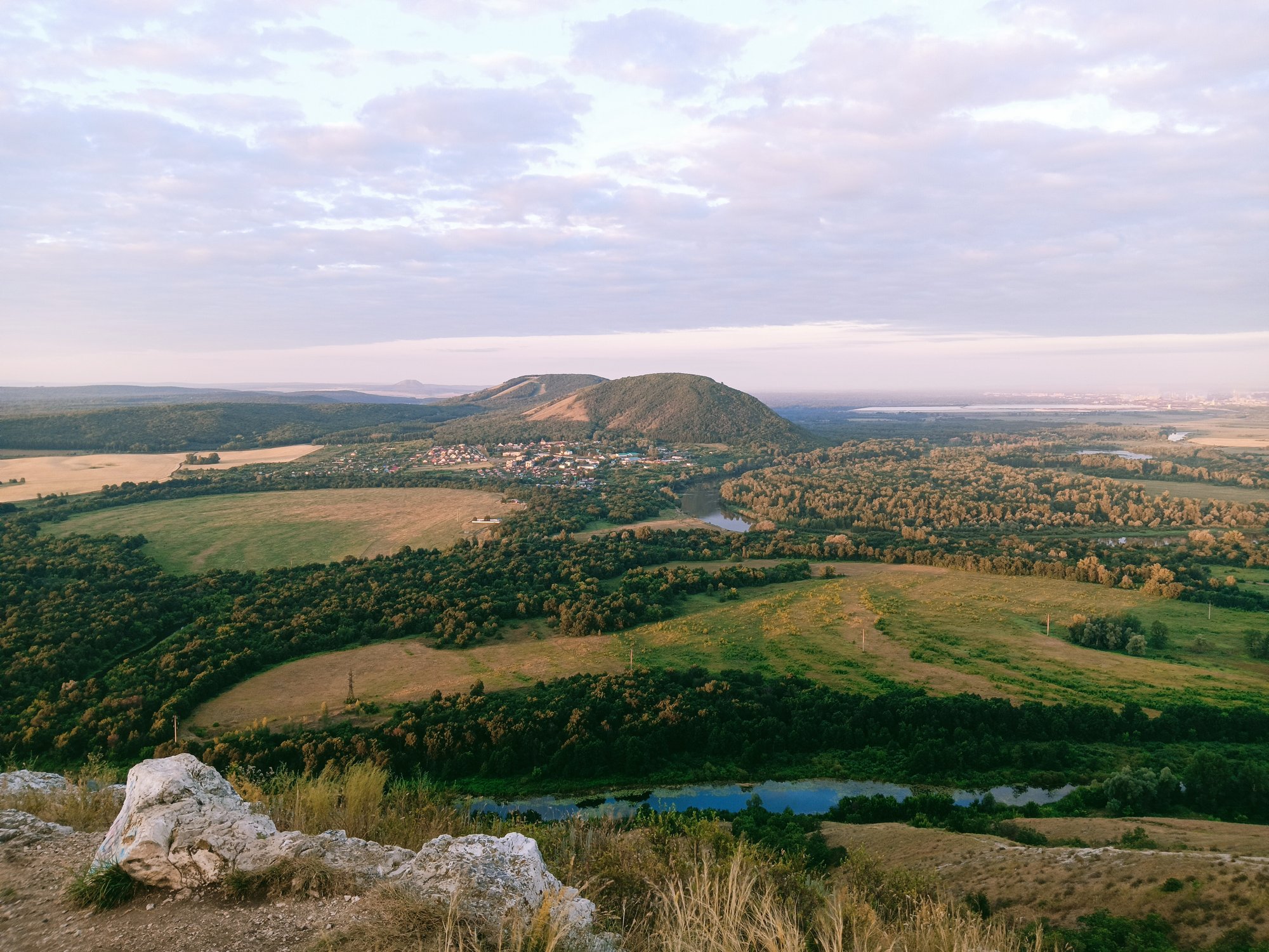 Гора Куштау на рассвете