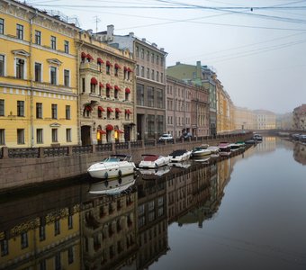Утро в Петербурге