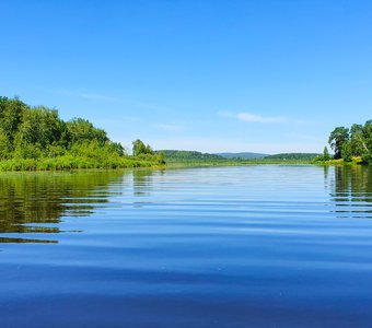 Небо и река