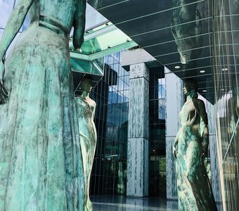 Фрагмент фасада Верховного суда. г.Варшава